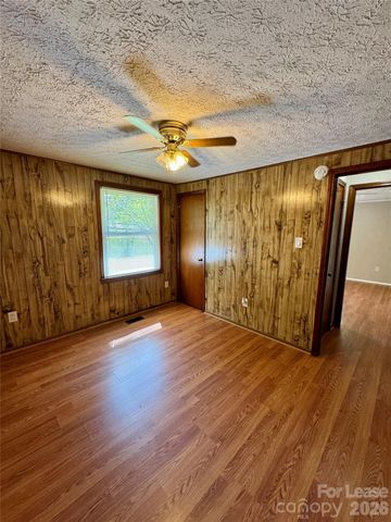 119 Morris Avenue, Mount Holly, NC 28120