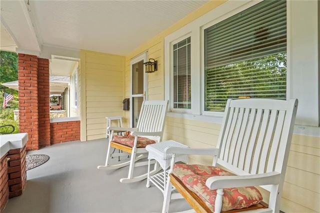 6439 Walnut Street, Kansas City, MO 64113
