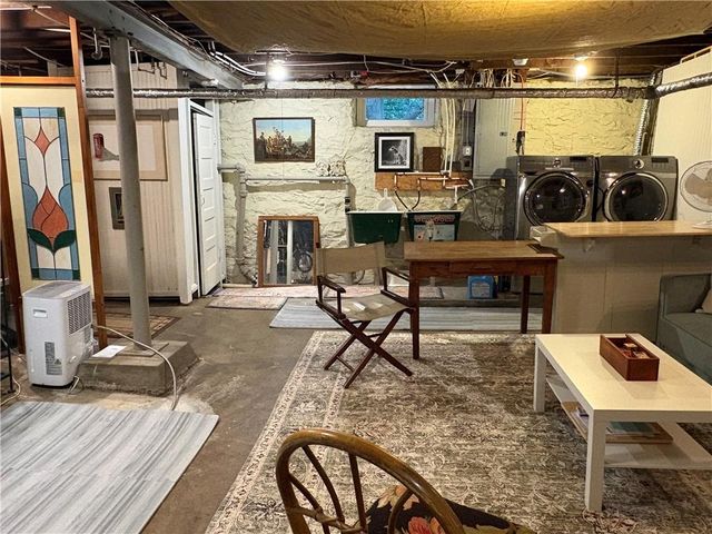6439 Walnut Street, Kansas City, MO 64113