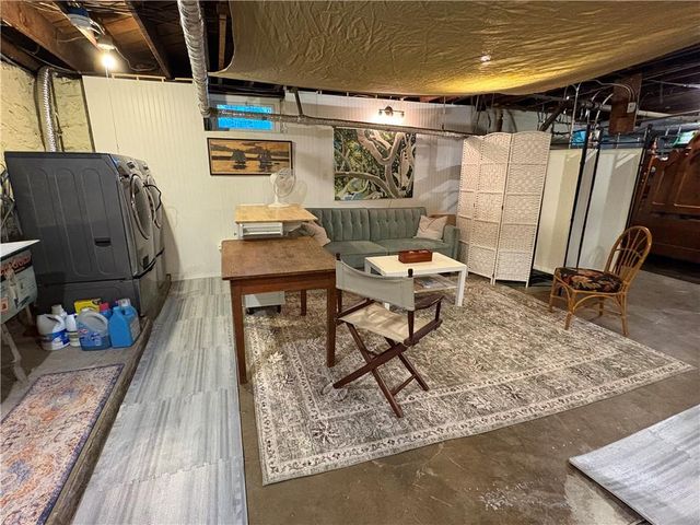 6439 Walnut Street, Kansas City, MO 64113