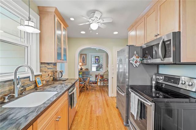 6439 Walnut Street, Kansas City, MO 64113