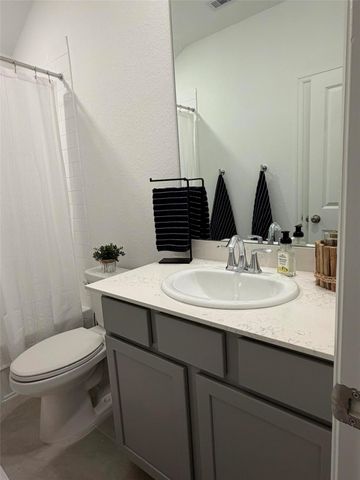 18323 Tiger Flowers Drive, Conroe, TX 77302