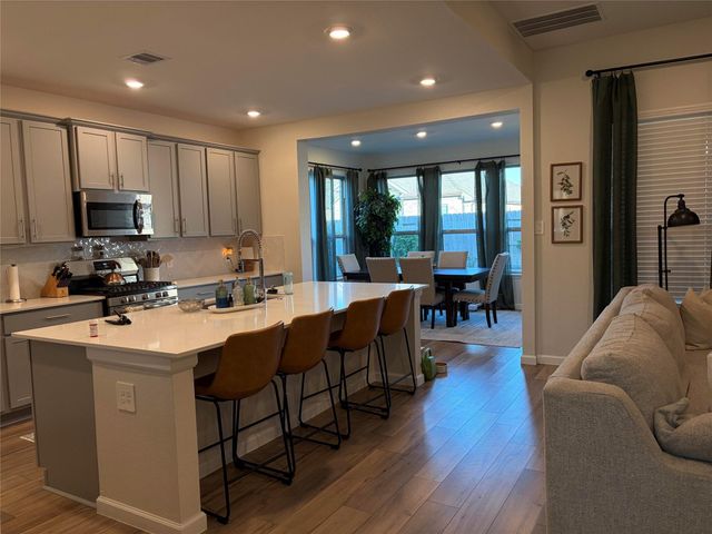 18323 Tiger Flowers Drive, Conroe, TX 77302