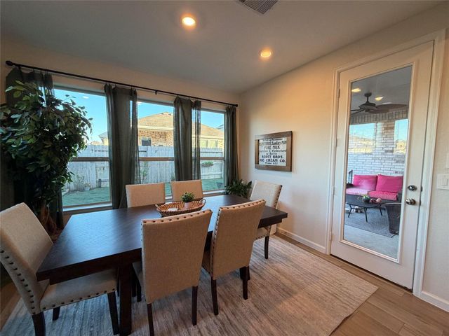 18323 Tiger Flowers Drive, Conroe, TX 77302