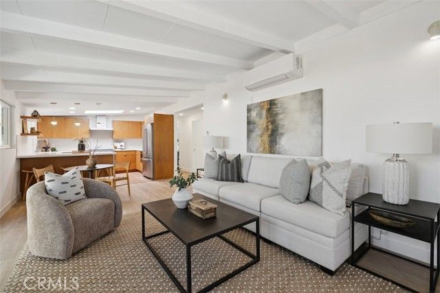 21 La Cadena Street, Santa Barbara, CA 93103