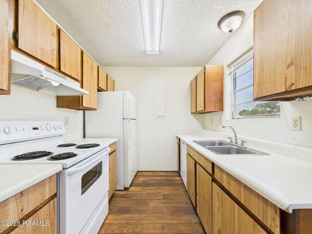 201 High Meadows Boulevard 218, Lafayette, LA 70507