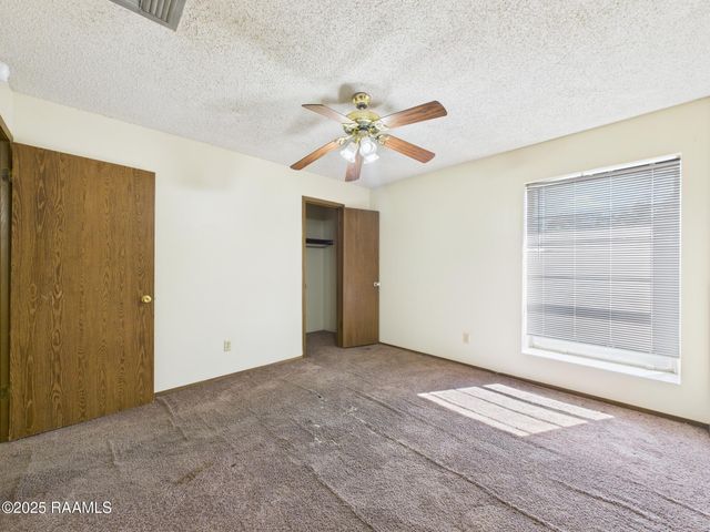 201 High Meadows Boulevard 218, Lafayette, LA 70507