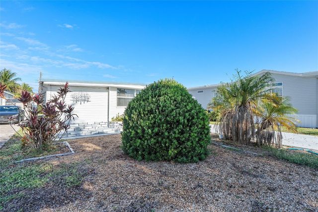 8631 SW 20th Street, Davie, FL 33324