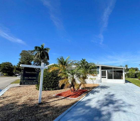 8631 SW 20th Street, Davie, FL 33324