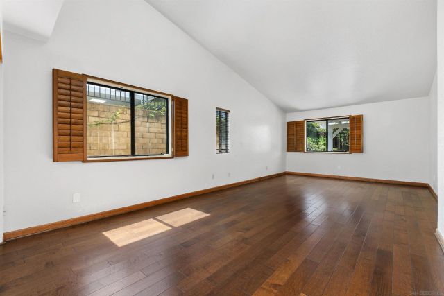 1693 W Country Club, Escondido, CA 92026