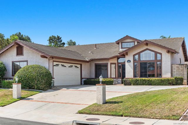 1693 W Country Club, Escondido, CA 92026