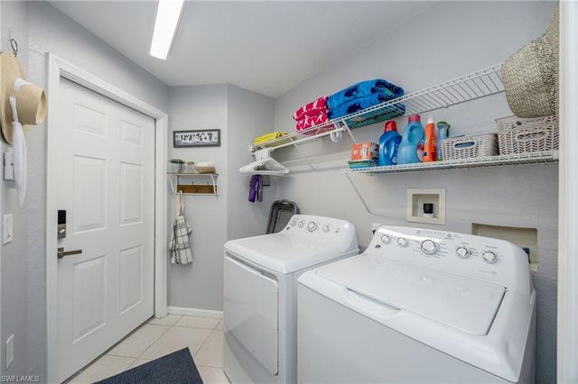 7098 Pond Cypress CT 102, Naples, FL 34109
