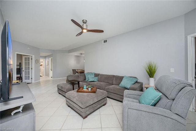 7098 Pond Cypress CT 102, Naples, FL 34109