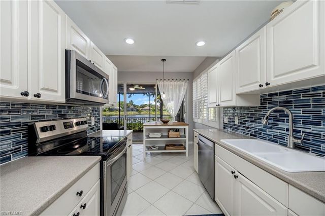 7098 Pond Cypress CT 102, Naples, FL 34109