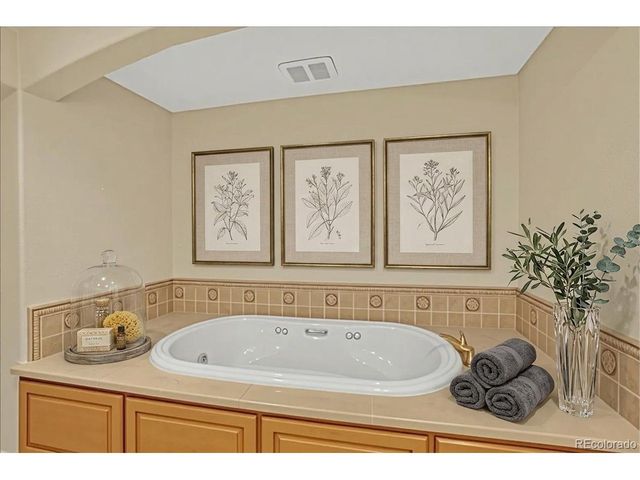 7285 Brighton Ct, Castle Pines, CO 80108