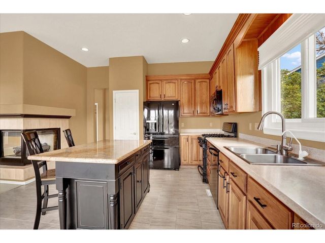 7285 Brighton Ct, Castle Pines, CO 80108