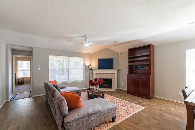 46 S Wynnoak Circle, The Woodlands, TX 77382