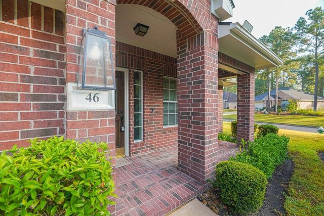 46 S Wynnoak Circle, The Woodlands, TX 77382