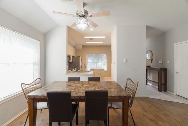 46 S Wynnoak Circle, The Woodlands, TX 77382