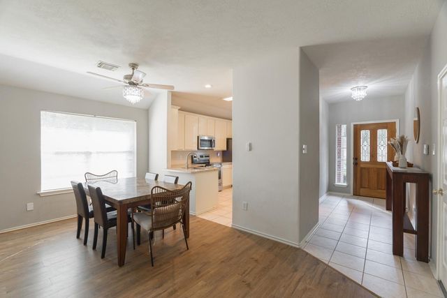 46 S Wynnoak Circle, The Woodlands, TX 77382