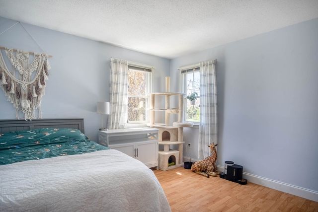 14 Vine St, Oxford, MA 01540