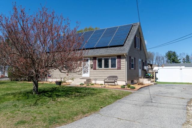 14 Vine St, Oxford, MA 01540