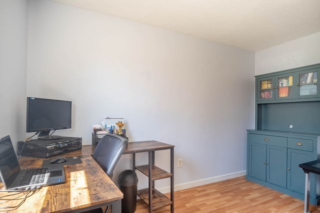 14 Vine St, Oxford, MA 01540