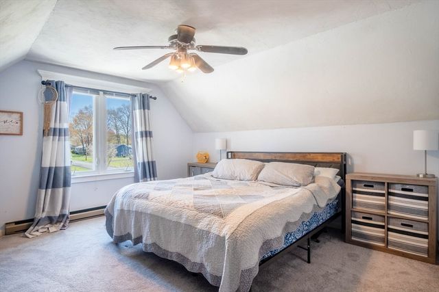 14 Vine St, Oxford, MA 01540