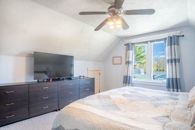 14 Vine St, Oxford, MA 01540