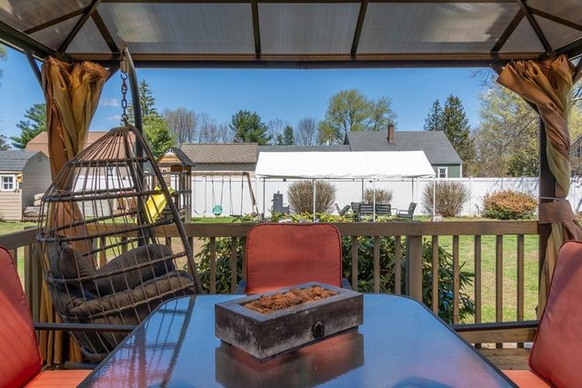 14 Vine St, Oxford, MA 01540