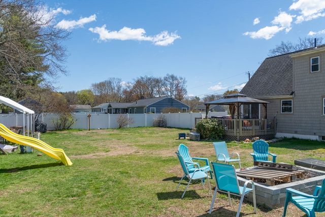 14 Vine St, Oxford, MA 01540