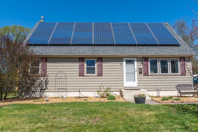 14 Vine St, Oxford, MA 01540