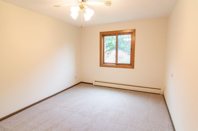 2690 Oxford Street N 247, Roseville, MN 55113