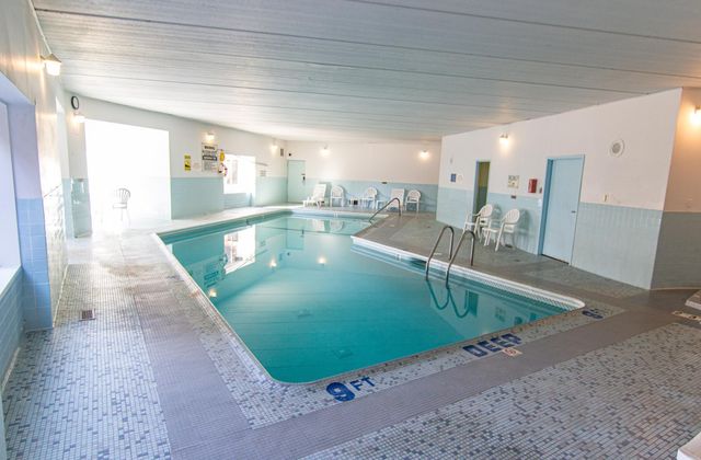 2690 Oxford Street N 247, Roseville, MN 55113