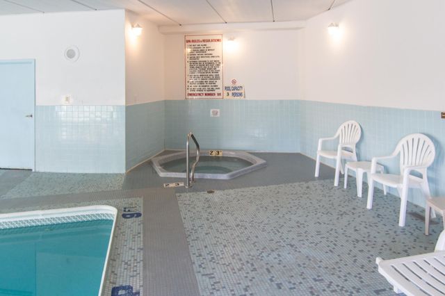 2690 Oxford Street N 247, Roseville, MN 55113