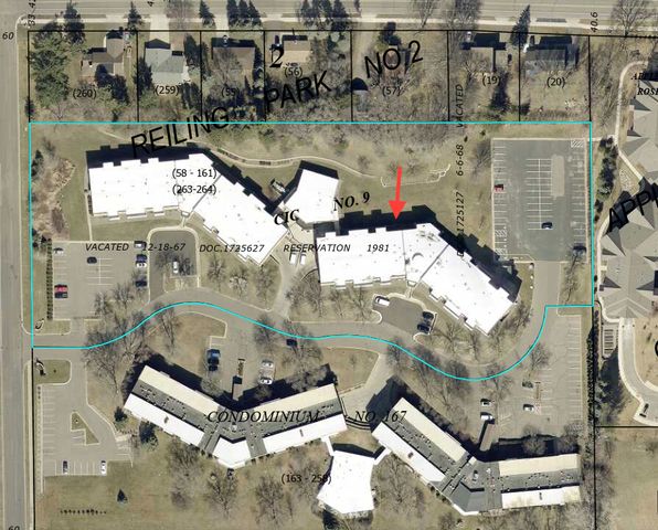 2690 Oxford Street N 247, Roseville, MN 55113