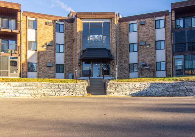 2690 Oxford Street N 247, Roseville, MN 55113