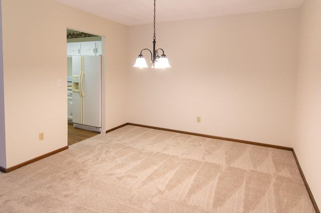 2690 Oxford Street N 247, Roseville, MN 55113