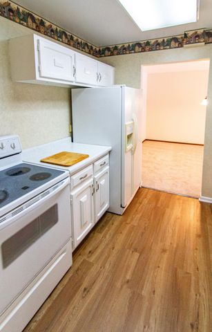 2690 Oxford Street N 247, Roseville, MN 55113