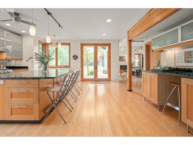 1455 E 23rd Ave, Eugene, OR 97403