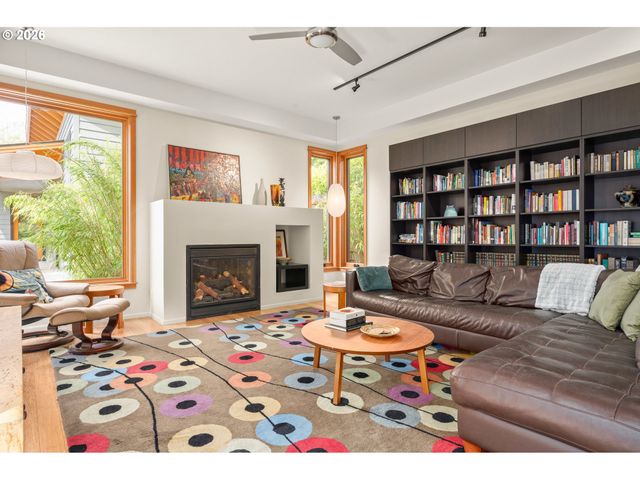1455 E 23rd Ave, Eugene, OR 97403
