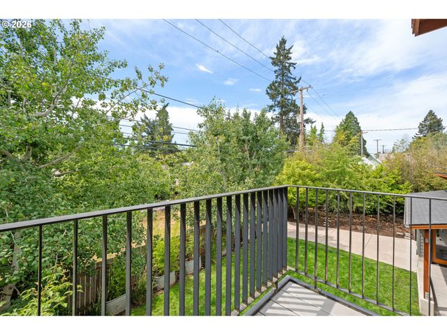 1455 E 23rd Ave, Eugene, OR 97403