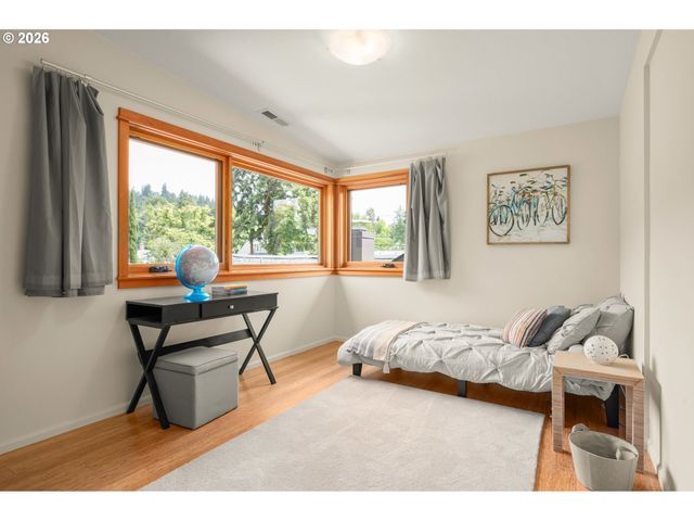 1455 E 23rd Ave, Eugene, OR 97403