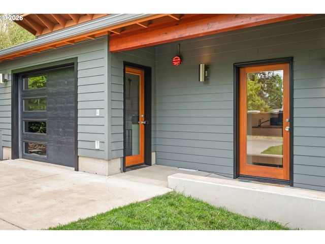 1455 E 23rd Ave, Eugene, OR 97403