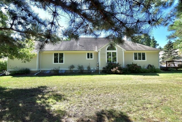 80 Pine Hill Blvd 80, Mashpee, MA 02649