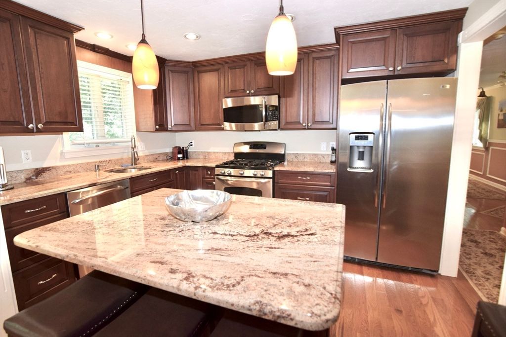 80 Pine Hill Blvd 80, Mashpee, MA 02649