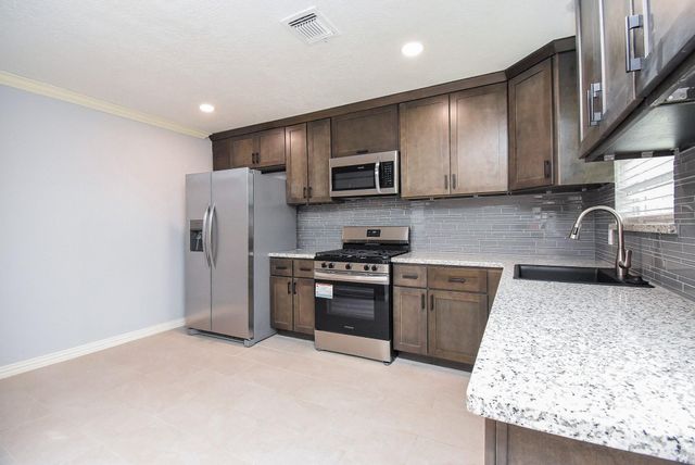 13306 Innshire Lane, Houston, TX 77045