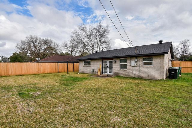 13306 Innshire Lane, Houston, TX 77045