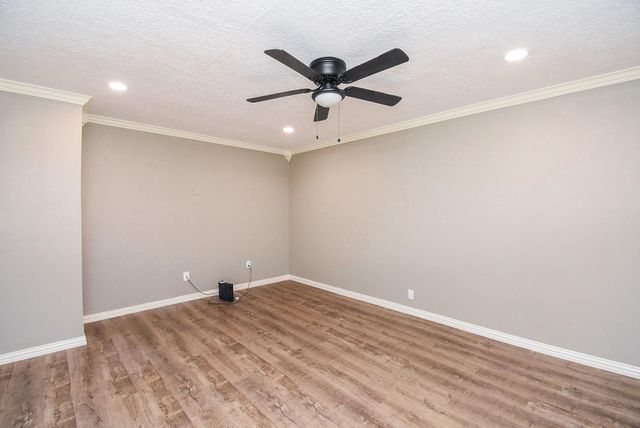 13306 Innshire Lane, Houston, TX 77045