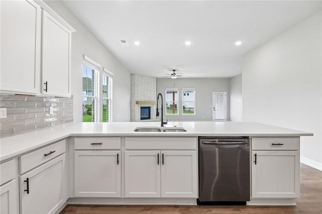 12909 Sewell Avenue, Kansas City, KS 66109
